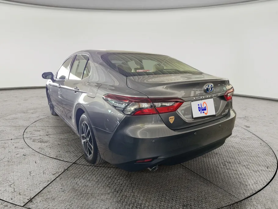 تويوتا كامري LE HEV 2023 