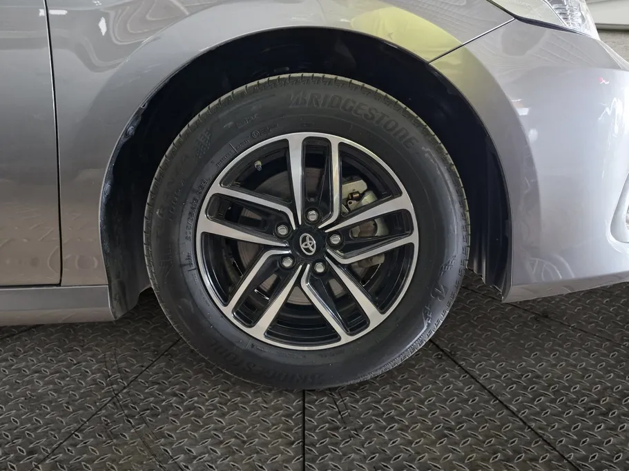 تويوتا كامري LE HEV 2023 