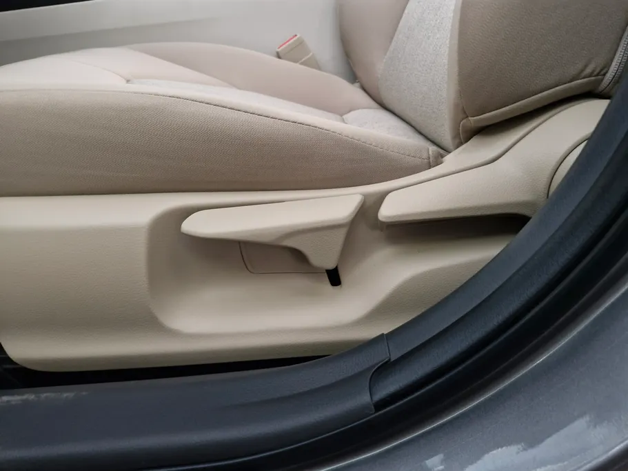 تويوتا كامري LE HEV 2023 