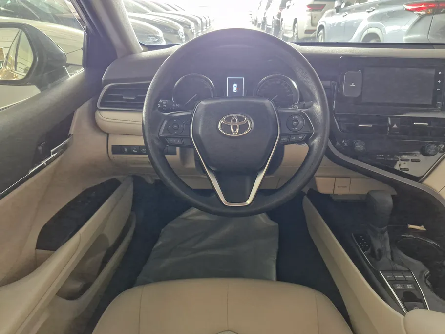 تويوتا كامري LE HEV 2023 