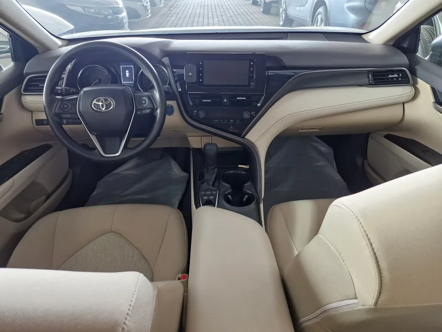 تويوتا كامري LE HEV 2023 