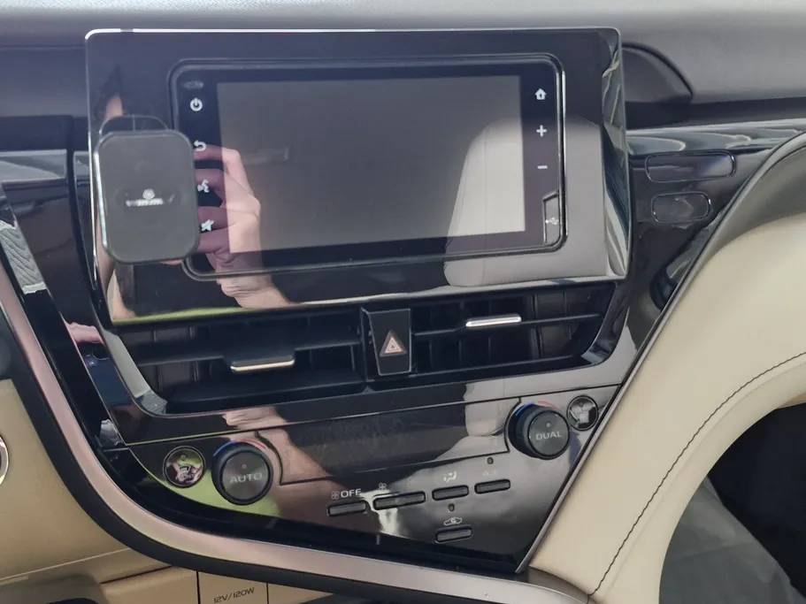 تويوتا كامري LE HEV 2023 