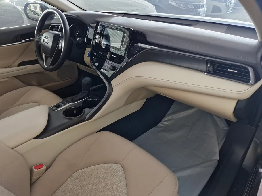 تويوتا كامري LE HEV 2023 