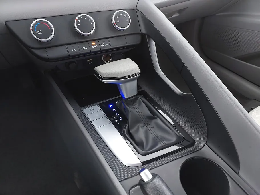 2023 Hyundai Elantra Fleet 