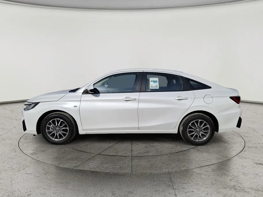 2023 Toyota Yaris  Y 