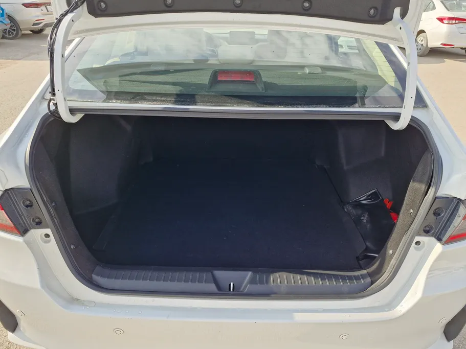 2023 Toyota Yaris  Y 