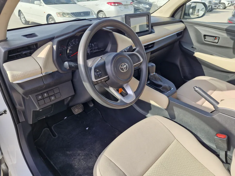 2023 Toyota Yaris  Y 