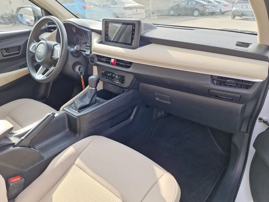 2023 Toyota Yaris  Y 