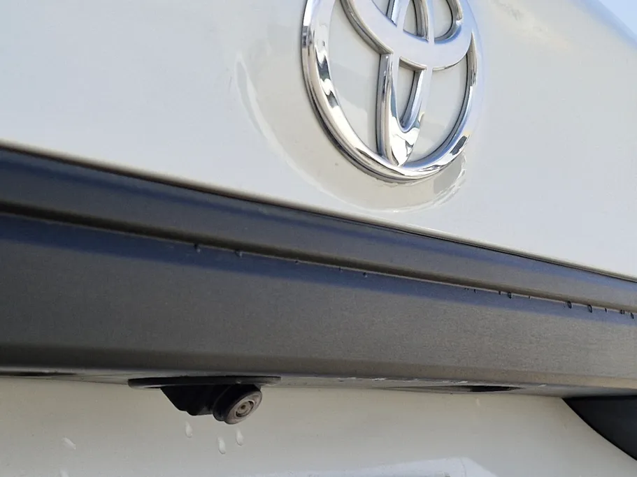 2023 Toyota Yaris  Y 