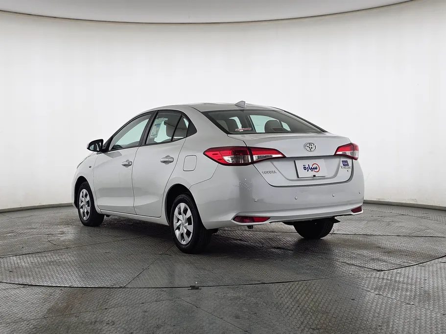 تويوتا يارس Y 2022 