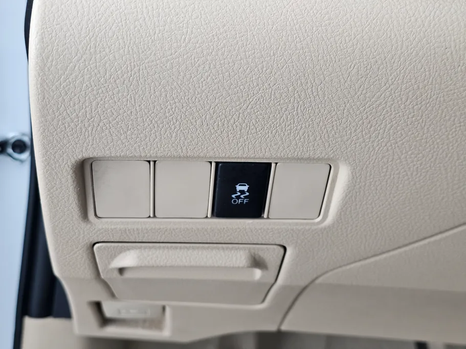 تويوتا يارس Y 2022 