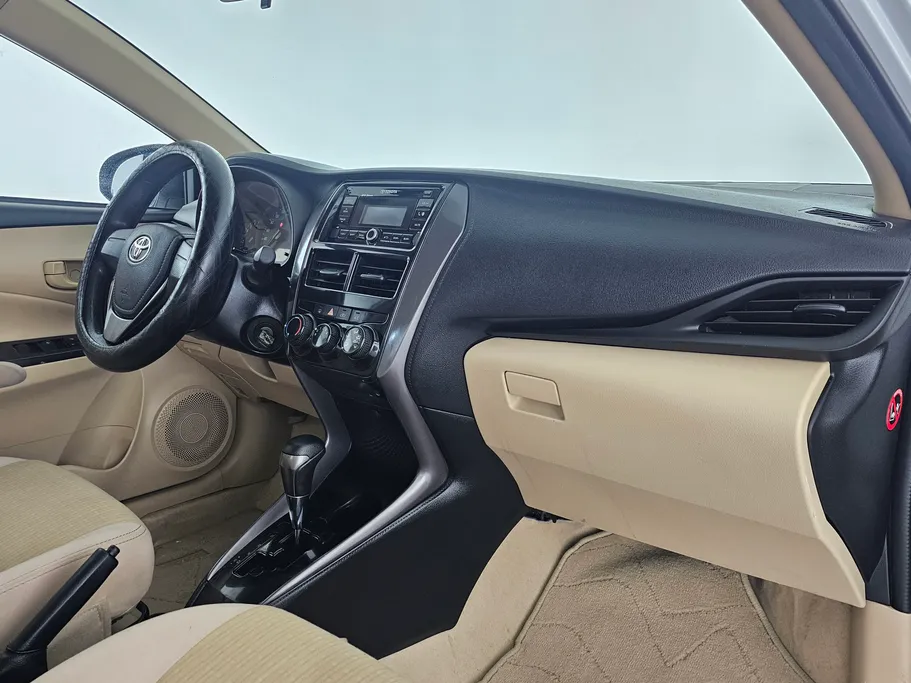 تويوتا يارس Y 2022 