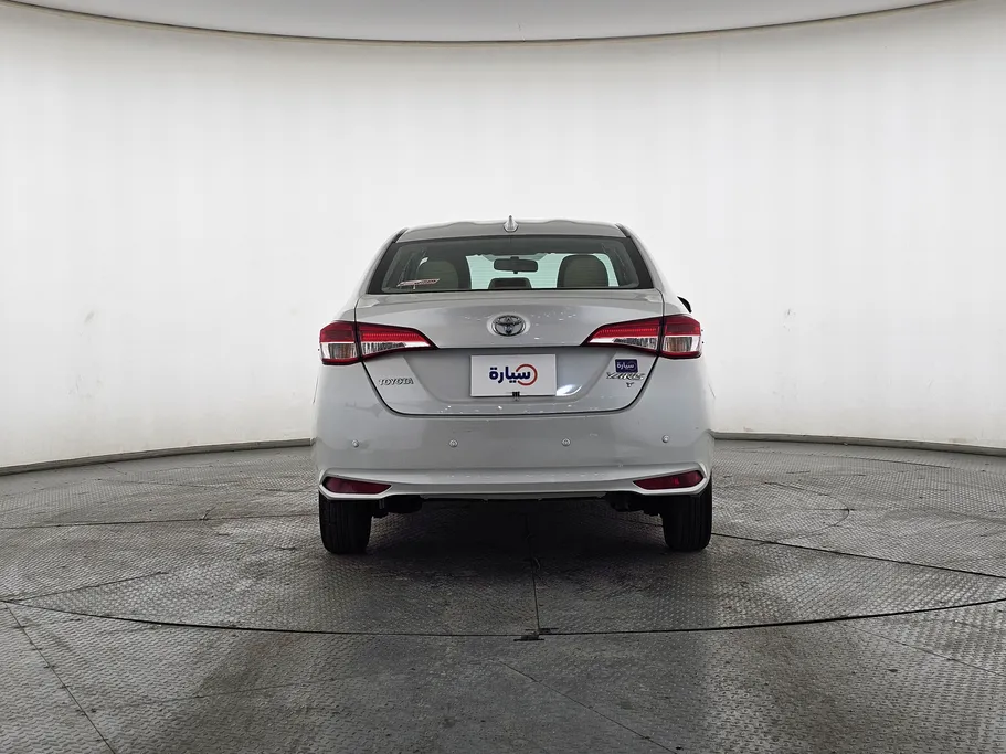تويوتا يارس Y 2022 