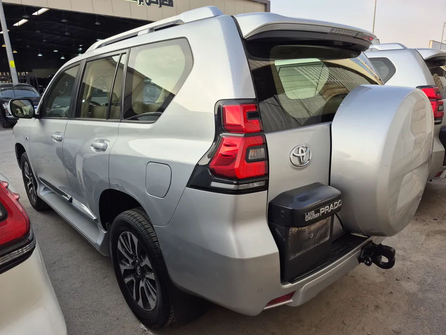 تويوتا برادو TXL 2022 