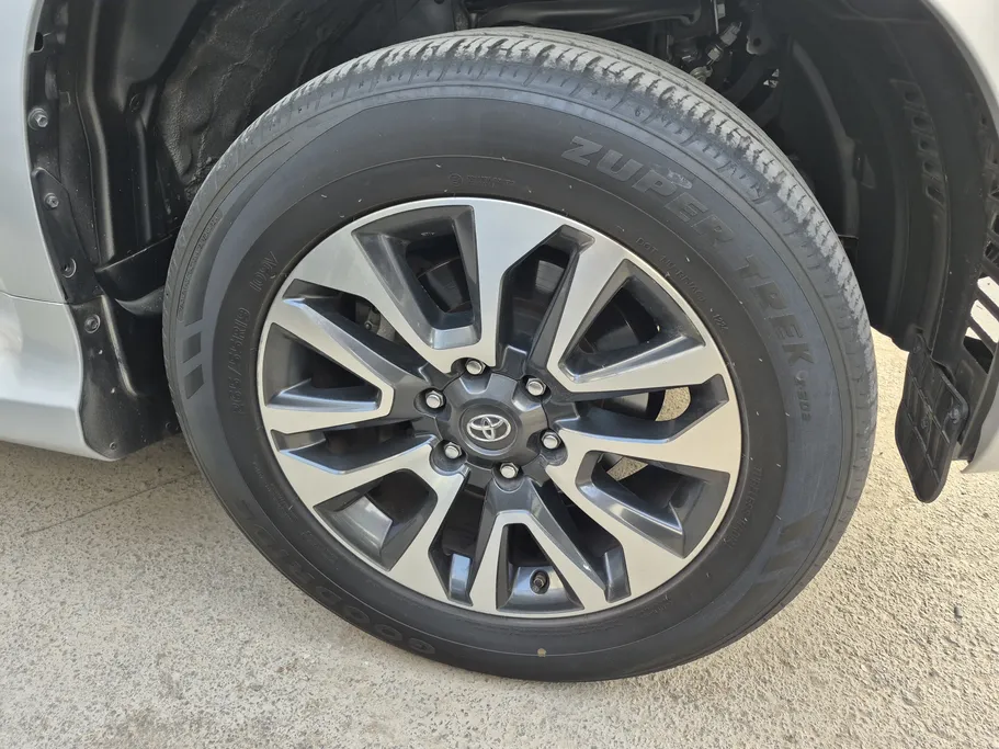 تويوتا برادو TXL 2022 