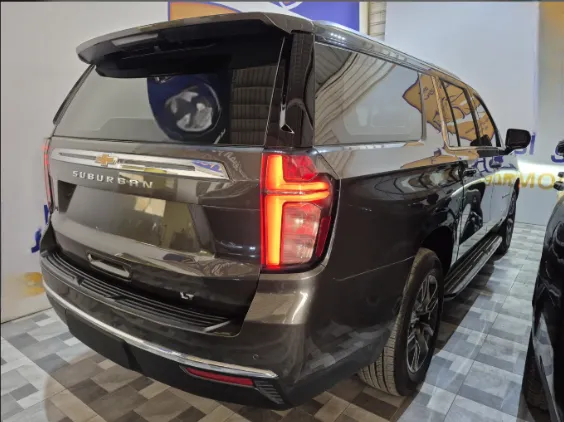 2021 Chevrolet Suburban LT 