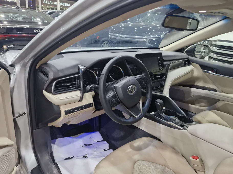 تويوتا كامري GLE HEV  2024 