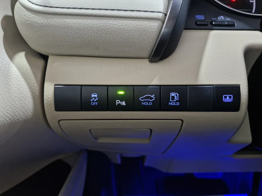 2024 Toyota Camry  GLE HEV  