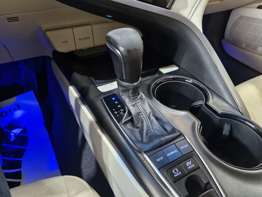 2024 Toyota Camry  GLE HEV  