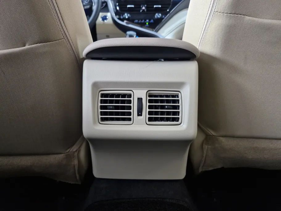 2024 Toyota Camry  GLE HEV  