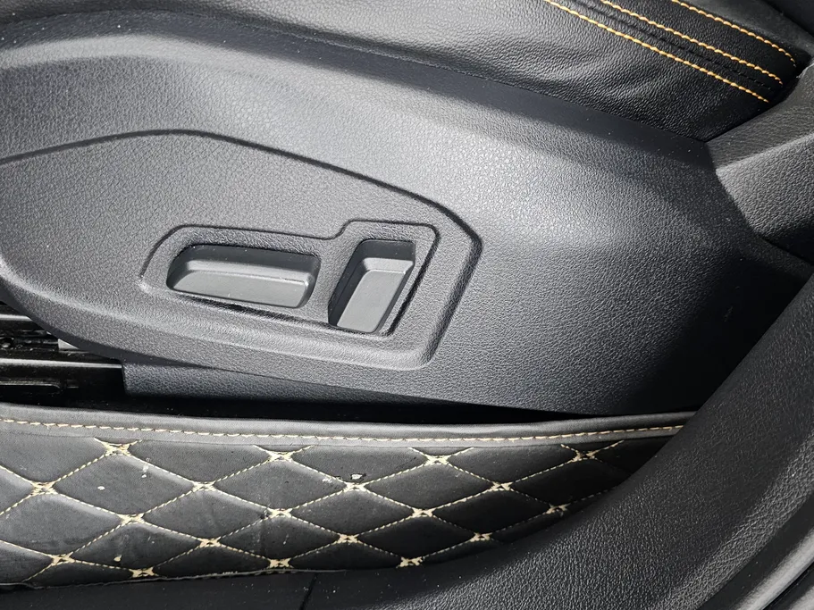 2023 FAW Bestune T77  