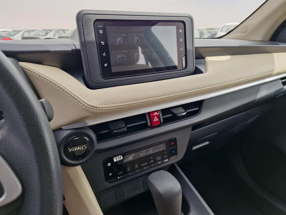 تويوتا يارس Y 2024 