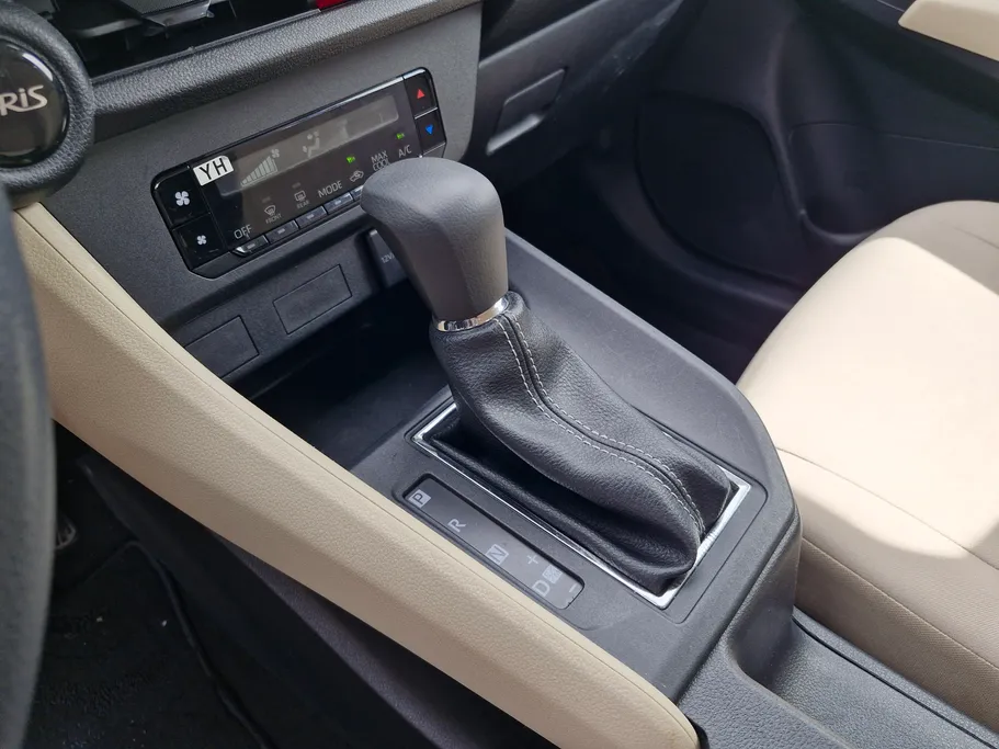 تويوتا يارس Y 2024 