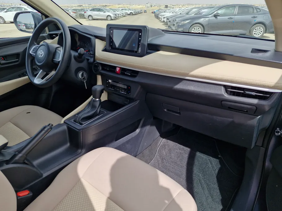 تويوتا يارس Y 2024 