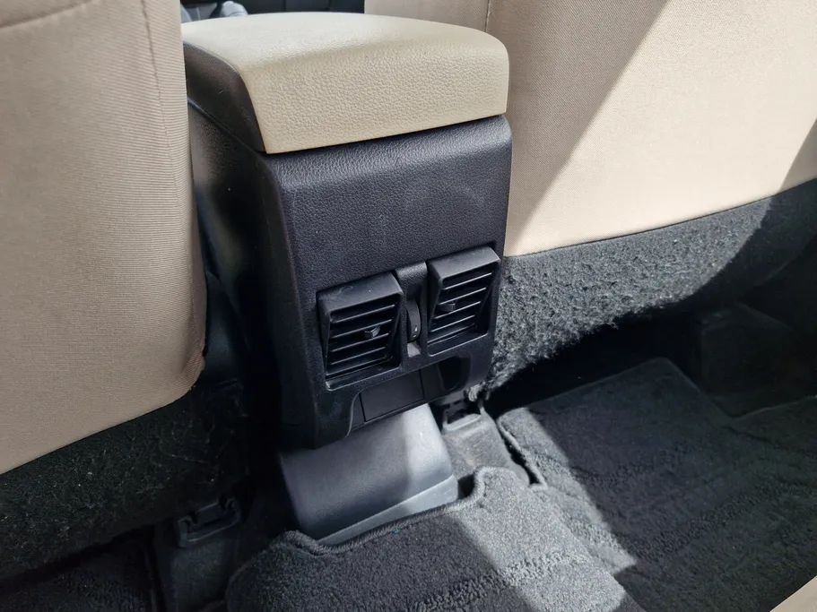 تويوتا يارس Y 2024 