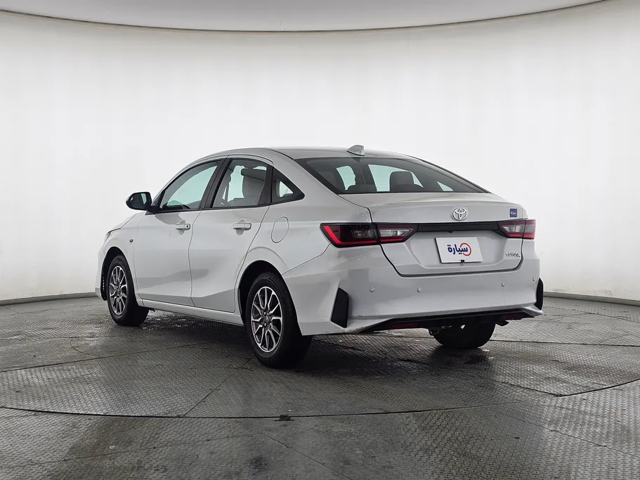 2023 Toyota Yaris  Y 