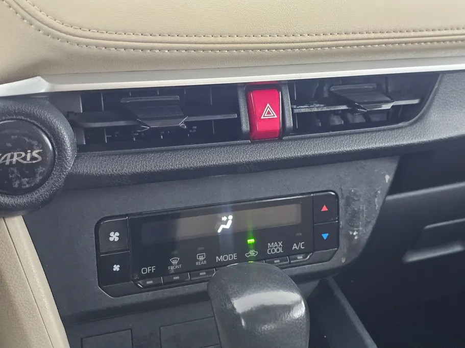 2023 Toyota Yaris  Y 