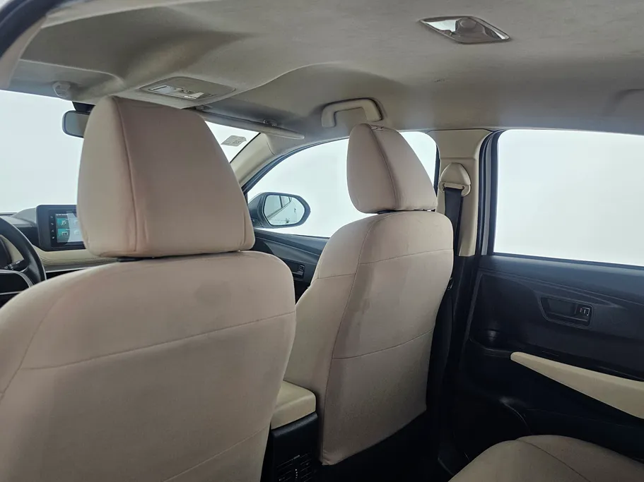 2023 Toyota Yaris  Y 