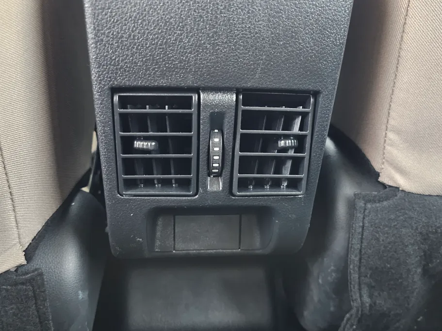 2023 Toyota Yaris  Y 