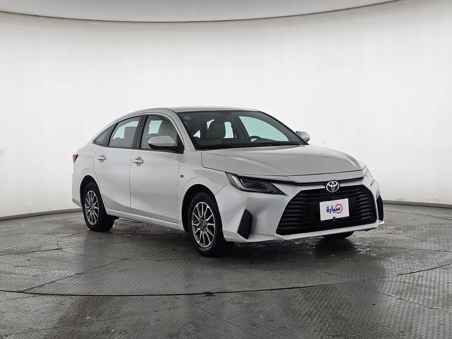 2023 Toyota Yaris  Y 