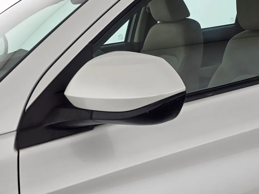 2023 Toyota Yaris  Y 