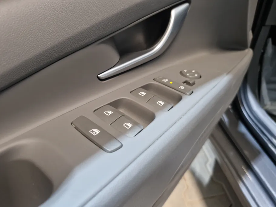 2025 Hyundai Elantra Fleet 