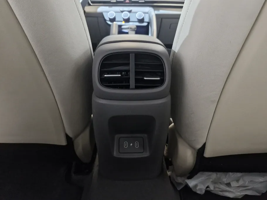 2025 Hyundai Elantra Fleet 