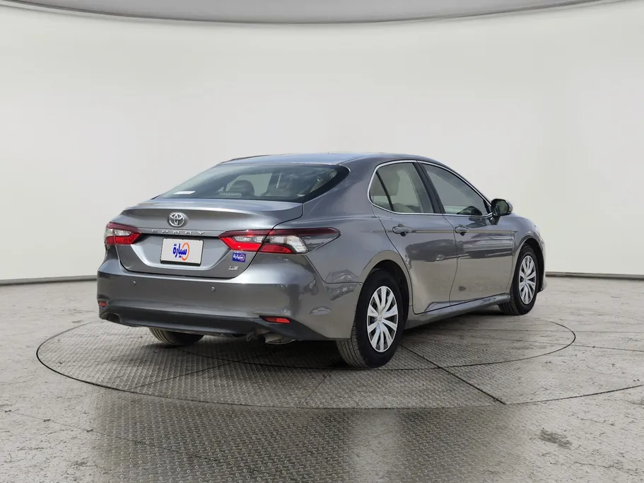 تويوتا كامري LE 2021 