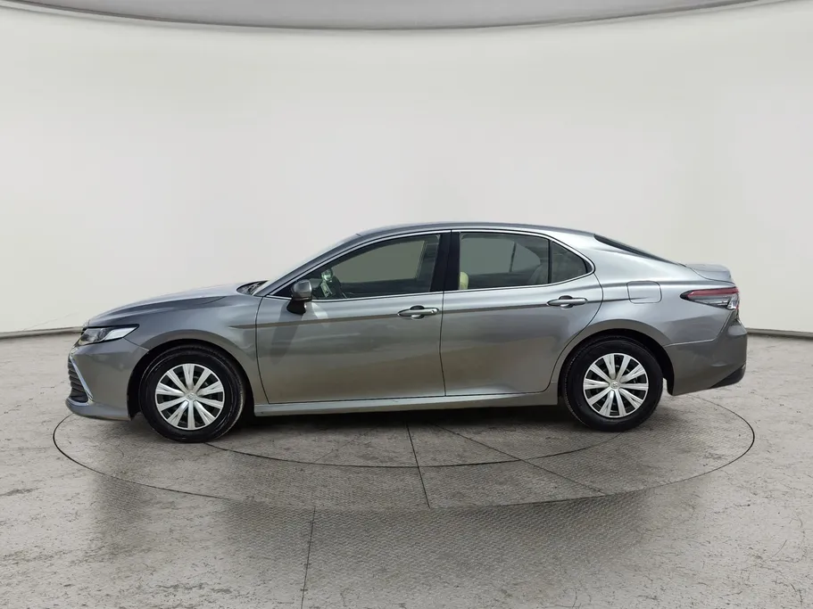 تويوتا كامري LE 2021 