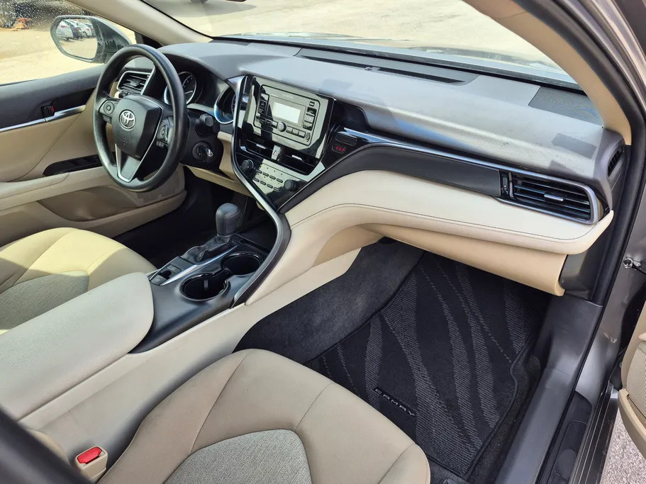 تويوتا كامري LE 2021 