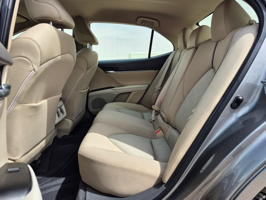 تويوتا كامري LE 2021 