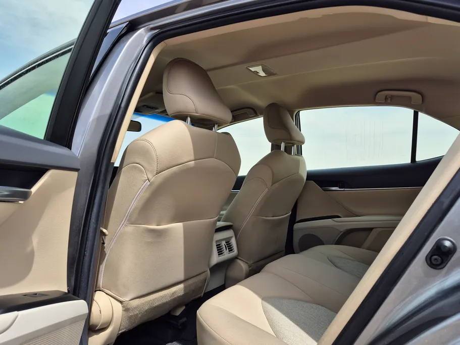 تويوتا كامري LE 2021 