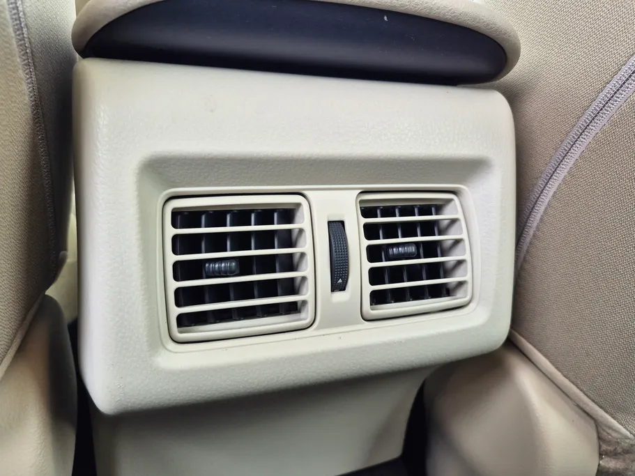 تويوتا كامري LE 2021 