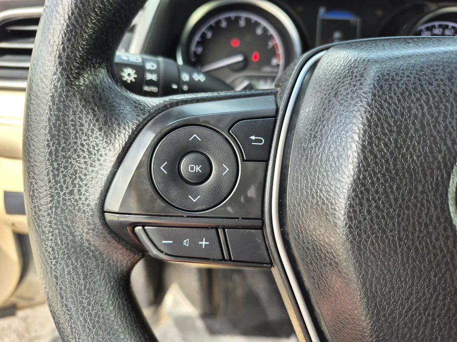 تويوتا كامري LE 2021 