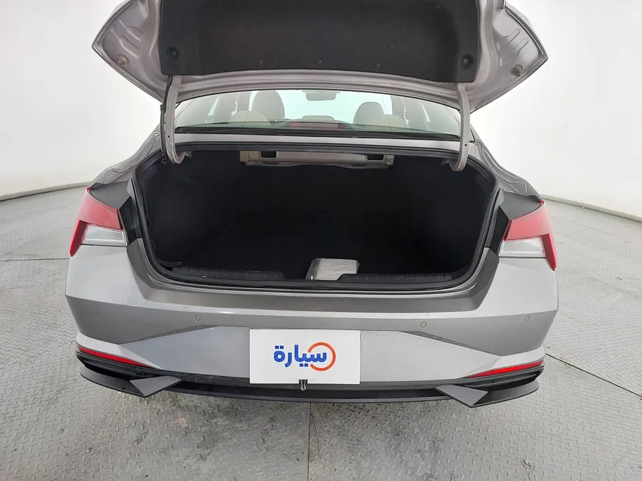 2023 Hyundai Elantra Smart 