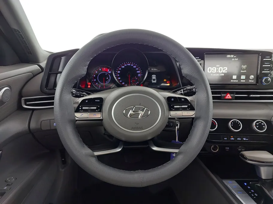 2023 Hyundai Elantra Smart 