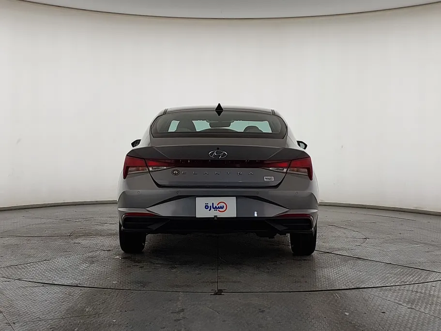 2023 Hyundai Elantra Smart 