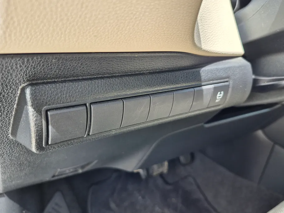 تويوتا كورولا XLI 2023 