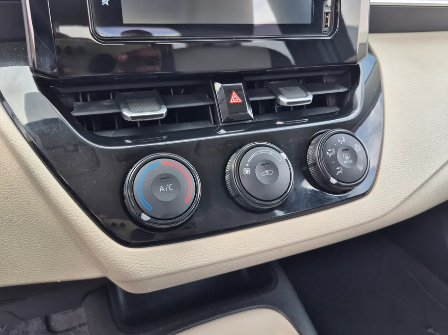 تويوتا كورولا XLI 2023 