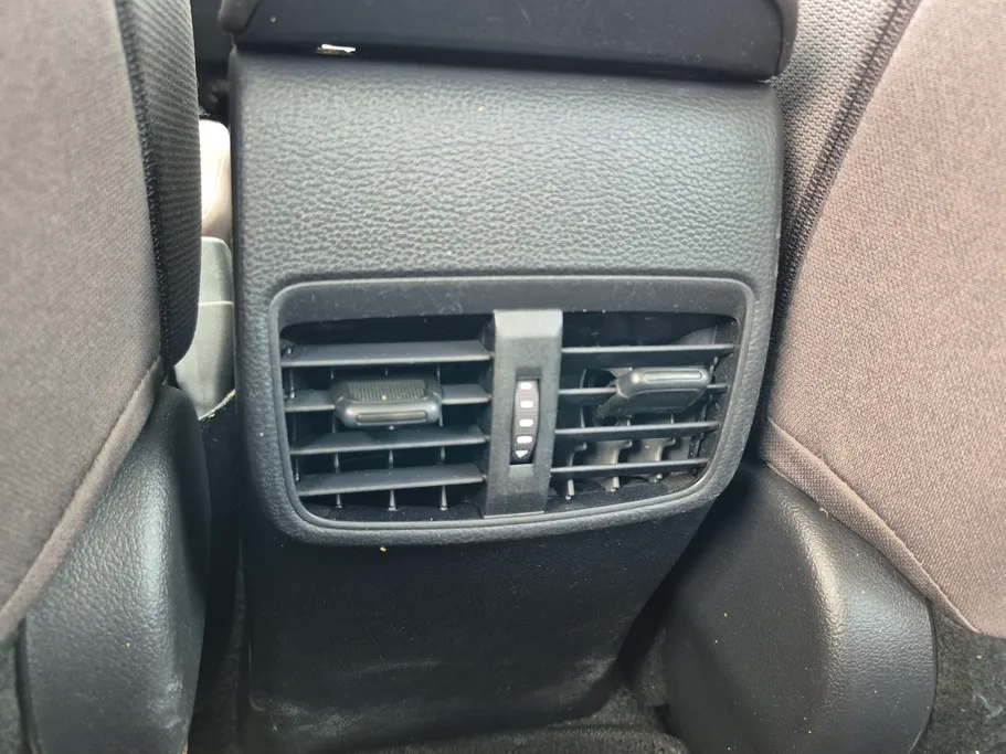 تويوتا كورولا XLI 2023 